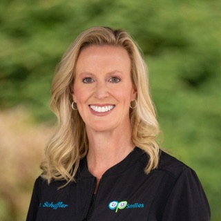 Dr. Nicole Scheffler